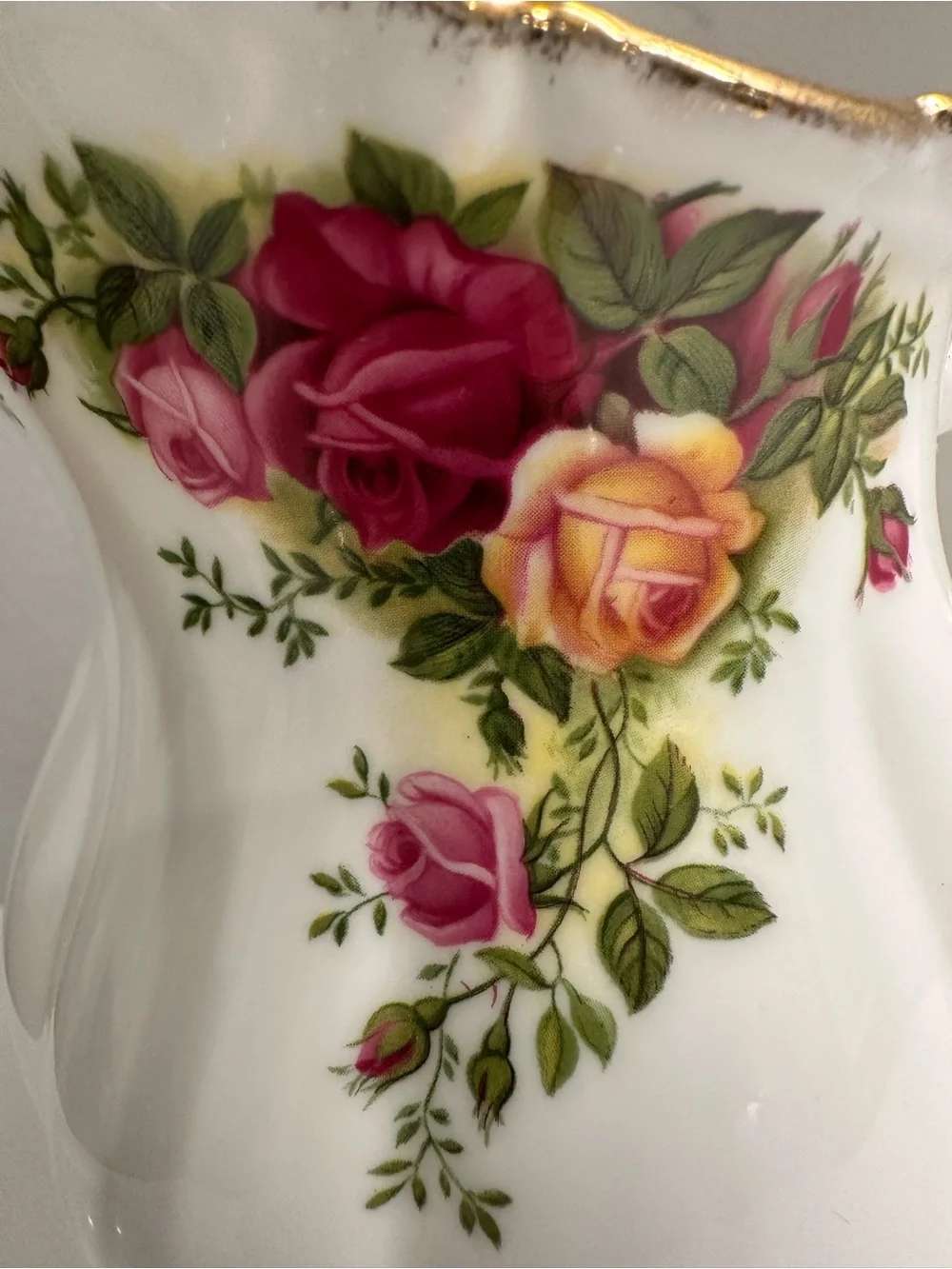 Vintage Royal Albert Old Country Roses Large Pitcher Jug Bone China England 7”